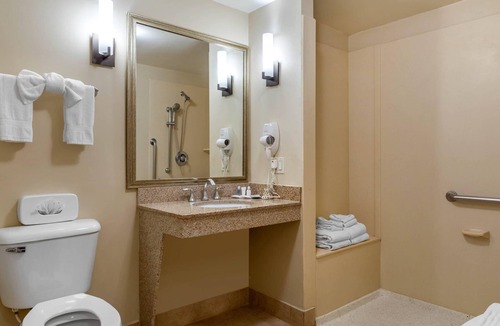 Barstow Hotel | Comfort Suites Barstow near I-15
