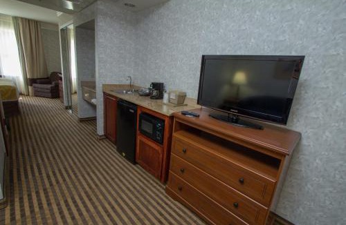 Visalia Hotel | Comfort Suites Visalia - Convention Center