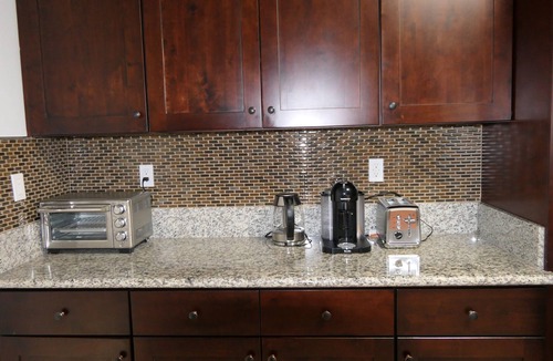 Hermosa Village Condo | Comfortable Home 3-bedroom condo in delightful Anaheim with AC