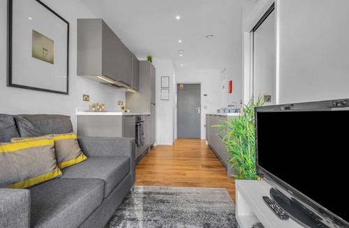 Camden Town Apartment | Comfortable One Bedroom Apartment in Camden Road