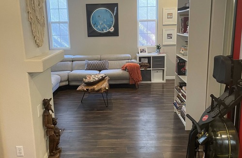 Aliso Viejo House | Comfortable pet friendly 3 bed 2.5 bath with private backyard
