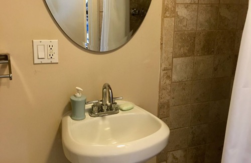 South Pasadena House | * COMFORTABLE, QUIET AND PRIVATE GUEST HOUSE *
