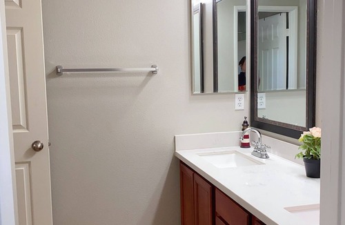 Eastvale House | Comfortable Rooms #201 In A House: Queen Bed + Free WiFi + Work Desk