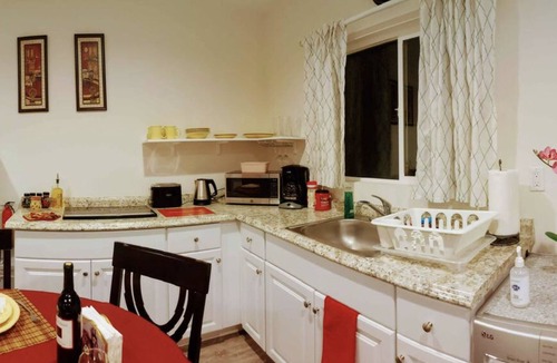 Winnetka Apartment | Comfy & Inviting Poolside Casita w/Laundry & Fruit Trees