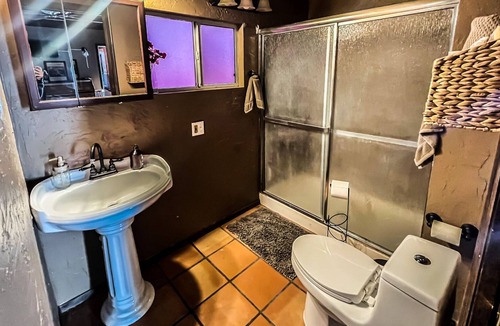East Hemet House | Comfy Spanish style Ranch home in Hemet w/ hot tub and pool