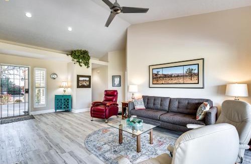 Palm Desert Apartment | Community Pool and Hot Tub Palm Desert Rental!