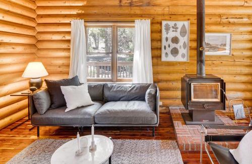 Pine Mountain Club House | Community Pool Modern Cabin in Pine Mountain Club