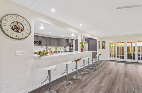 Orange House | ❤️COMPLETELY RENOVATED QUIET LUXURY HOME NEAR DISNEYLAND❤️
