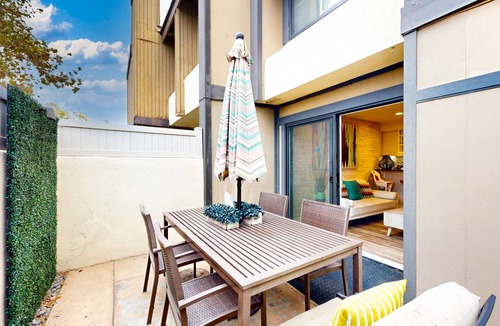 Hermosa Village Condo | Condo ∙ 2 bedrooms ∙ 7 guests