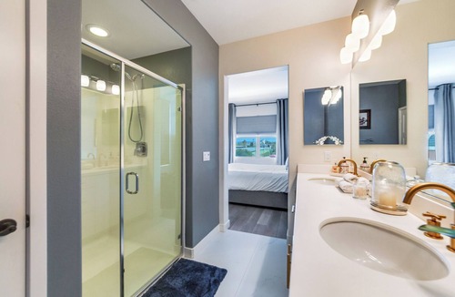 Anaheim Colony Historic District Condo | Condo Close To Disneyland & Famous Packing House