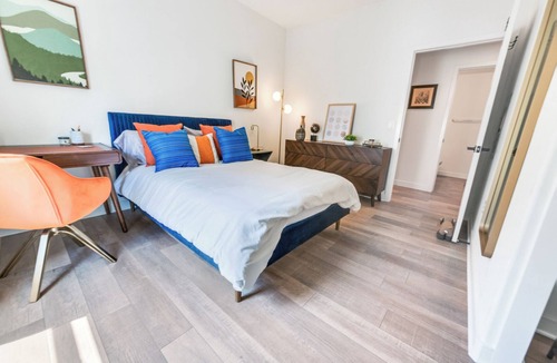 Anaheim Colony Historic District Condo | Condo Close To Disneyland & Famous Packing House