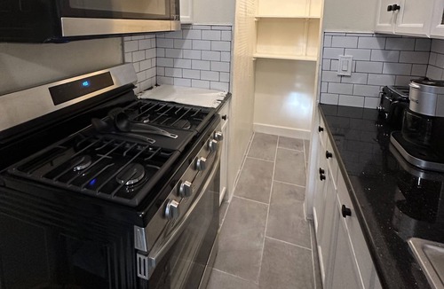 Willmore Apartment | Condo in Long Beach, California