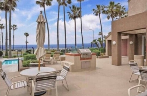 Huntington Beach Apartment | Condo with Beach Viewn