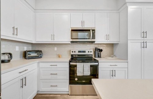 Upland Condo | Contemporary · Chic Retreat · Home Away from Home!