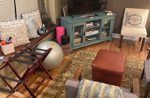 Moorpark Apartment | Contemporary Country Charm Suite