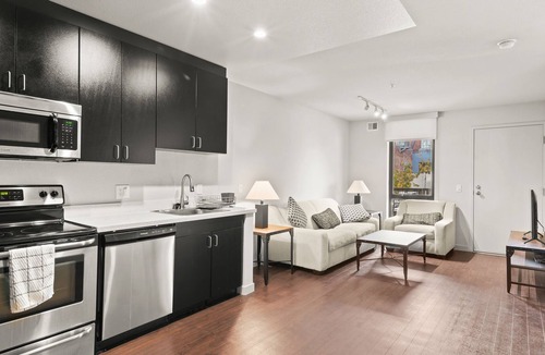Inner Mission House | Contemporary large 1BR, in unit Washer/Dryer, FREE parking with all amenities!