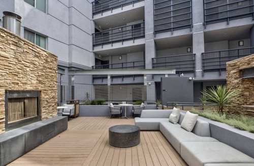 Little Tokyo Condo | Convenient Downtown Los Angeles, Arts District Unit with Assigned Parking