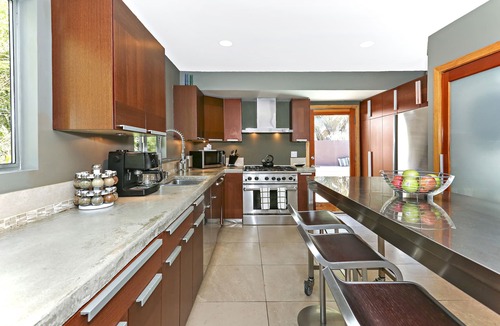 Laurel Canyon House | Cool Mid-Century Hollywood Hills Retreat (upper unit)*view/pool