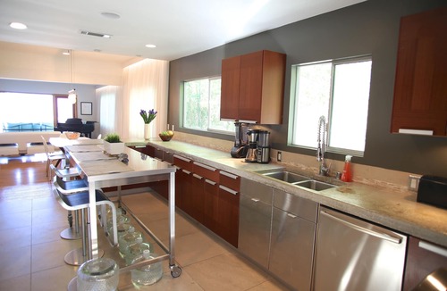 Laurel Canyon House | Cool Mid-Century Hollywood Hills Retreat (upper unit)*view/pool