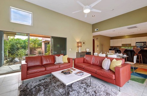 Racquet Club Estates House | Cool Modern Pool & Spa, 2 Bedroom + Private Den House.