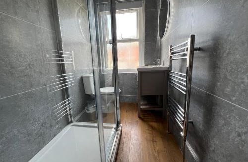 Shanklin House | Cooper Cottage - 3 bedroom seaside house