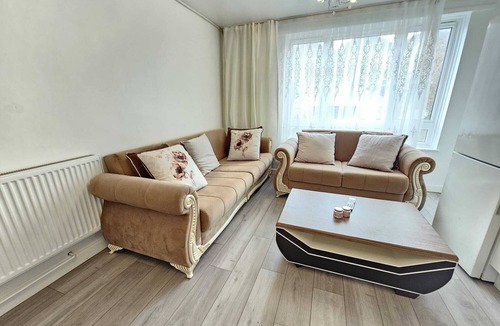 Mildmay Apartment | Cosy 2 bed flat with WIFI