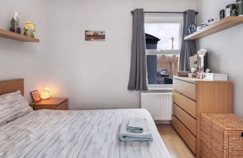 Plaistow South Apartment | Cosy 2 bed property near Excel Exhibition Centre