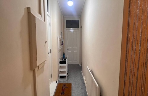 Vincent Square Apartment | Cosy Corner, Reynold house