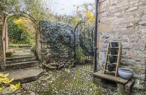 Kirkby Lonsdale Cottage | COSY COTTAGE, pet friendly in Kirkby Lonsdale