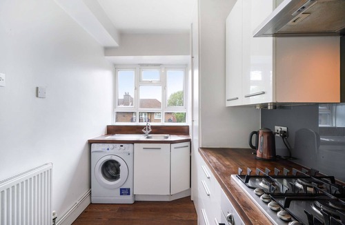 Childs Hill Apartment | Cosy North West Hampstead 1 bed apartment