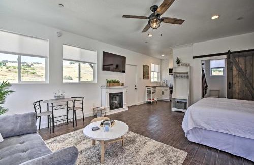 Bradley Apartment | Cottage by the Lakes with Patio by Lake Nacimiento