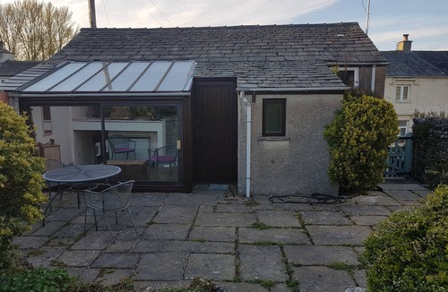 Yealand Conyers Cottage | Cottage - Sleeps 4 - Pets Ok - Garden - Parking