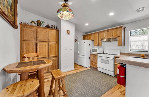Big Bear City House | Country Club Chalet in Big Bear City
