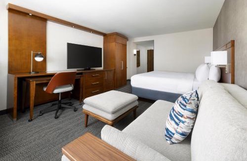 Woodland Hills Hotel | Courtyard by Marriott Los Angeles Woodland Hills
