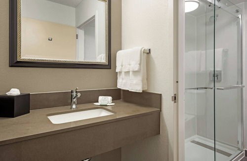 Northwest Anaheim Hotel | Courtyard by Marriott Anaheim Buena Park