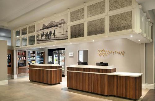 East Village Hotel | Courtyard by Marriott Long Beach Downtown