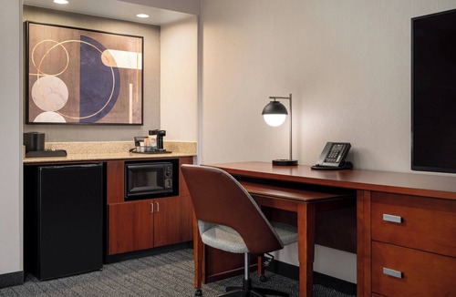 Torrance Hotel | Courtyard by Marriott Los Angeles Torrance Palos Verdes