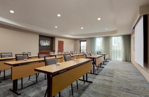 Roseville Hotel | Courtyard by Marriott Roseville Galleria Mall/Creekside Ridge Drive