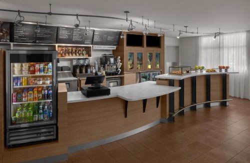 Valencia Hotel | Courtyard by Marriott Santa Clarita Valencia