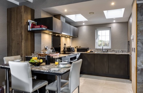 Saint John's Town of Dalry Cottage | Courtyard Cottage - sleeps 2 guests in 1 bedroom