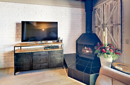 Tahoe Keys Apartment | Cove 141