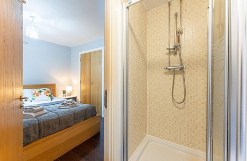 Coventry City Centre Apartment | Coventry City Centre Gem/BEST LOCATION/10 min walk from train station