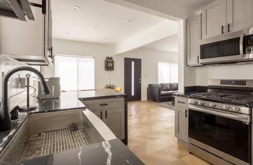 Los Angeles Villa | Coziest 1BD Bungalow 8min from airport, 4 min SoFi