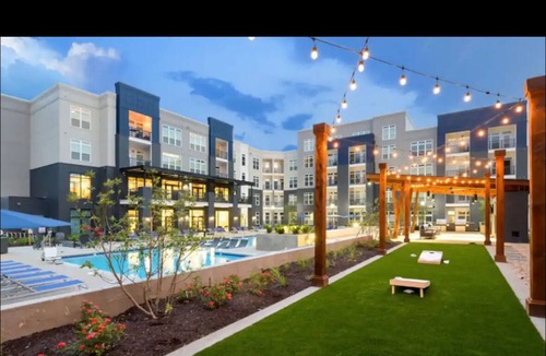 Little Tokyo Apartment | Cozy 1-bedroom apartment with AC, fitness room in downtown Los Angeles