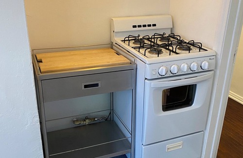 Los Angeles Apartment | Cozy 1-bedroom apartment with parking in charming Northeast hills of Los Angeles