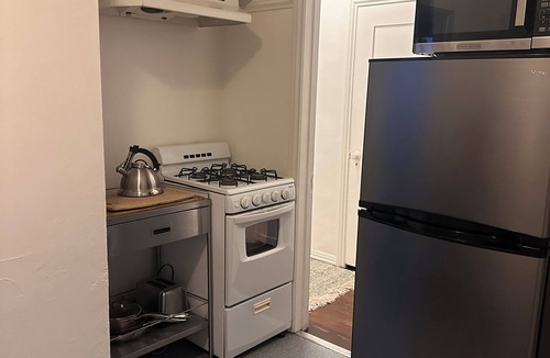 Los Angeles Apartment | Cozy 1-bedroom apartment with parking in charming Northeast hills of Los Angeles
