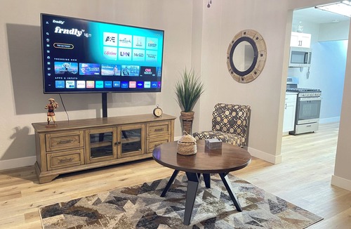 Porterville Apartment | Cozy 1-bedroom apartment with a pulled out couch and WiFi in lovely Porterville