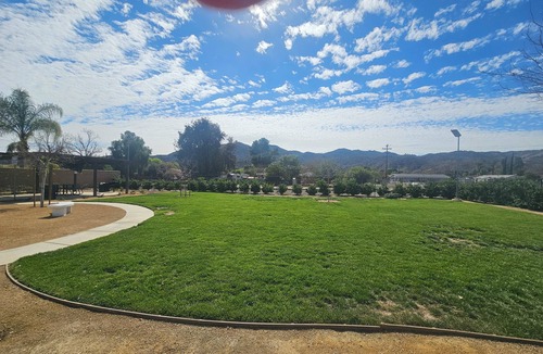 Wildomar House | Cozy 1-bedroom upstairs with AC, WiFi , in charming Wildomar, Kitchenette