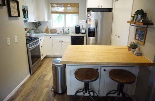 Downtown Riverside Condo | Cozy 2-bedroom condo in peaceful Riverside - Entire Place