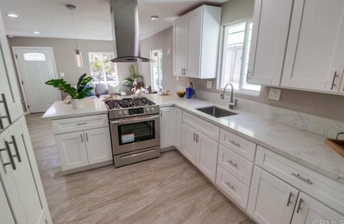 Lincoln Acres House | Cozy 2Bedroom 1.5bath near I-805 and 5